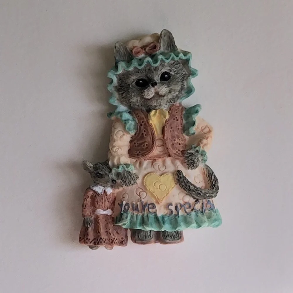 Cat Figurine’s and Magnet - Picture 7 of 16